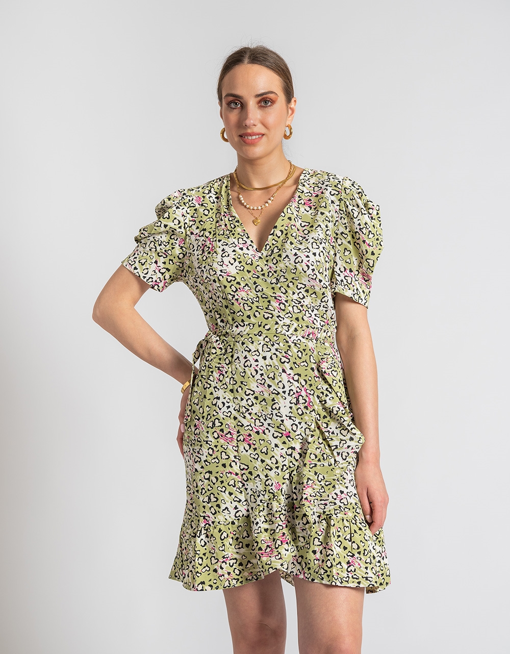 Εικόνα από Κρουαζέ μίνι φόρεμα με ζώνη και puffy μανίκια Πράσινο