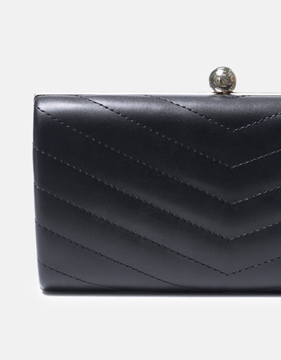 Εικόνα της Τσαντάκι clutch με διακοσμητικές ραφές Μαύρο