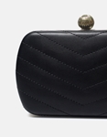 Εικόνα από Basic clutch μονόχρωμο με διακοσμητικές ραφές Μαύρο