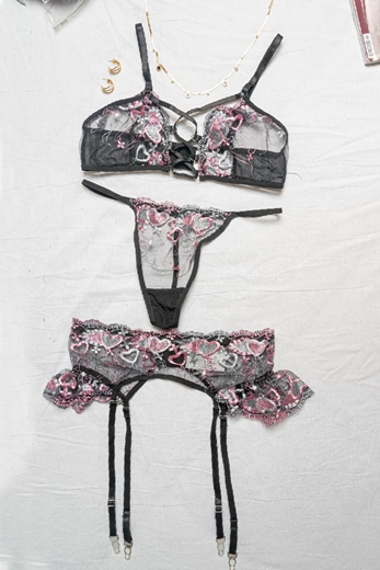 Εικόνα της Σετ εσώρουχα με διαφάνεια και καρδούλες Μαύρο