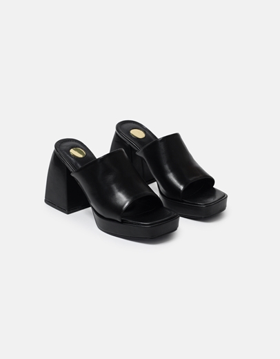 Εικόνα της Mules με φαρδιά φάσα και τετράγωνο τακούνι Μαύρο