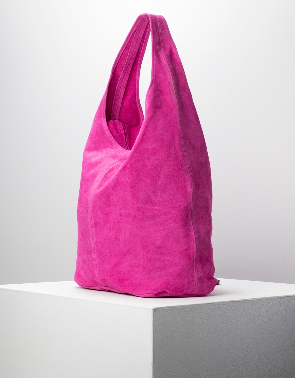 Εικόνα από Δερμάτινη τσάντα ώμου μονόχρωμη Φούξια