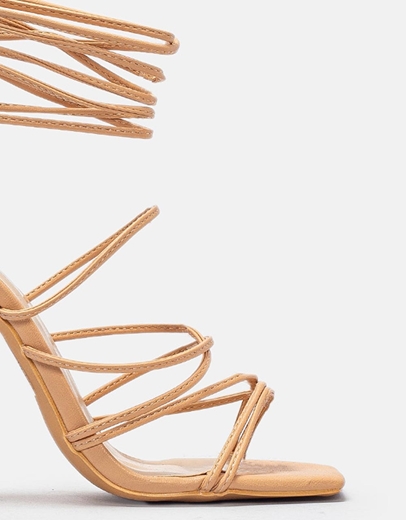 Εικόνα της Γυναικεία πέδιλα με παράλληλα λουριά Μπεζ