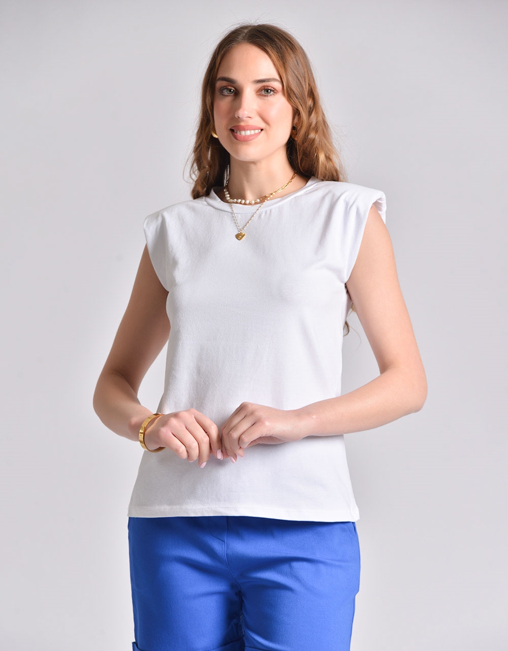 Εικόνα από Basic αμάνικη βαμβακερή μπλούζα με βάτες Λευκό