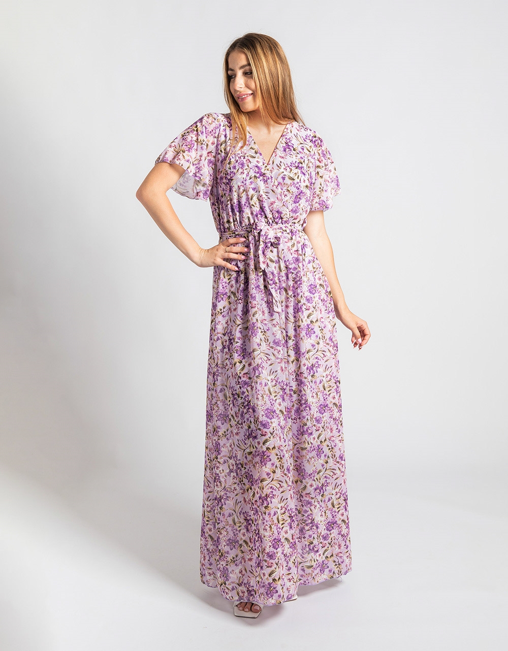 Εικόνα από Κρουαζέ maxi φόρεμα με ζώνη και floral μοτίβο Λιλά