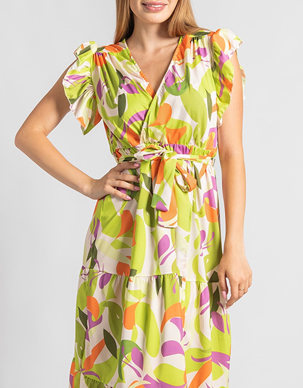 Εικόνα από Maxi κρουαζέ φόρεμα με βολάν και δετή ζώνη Πράσινο