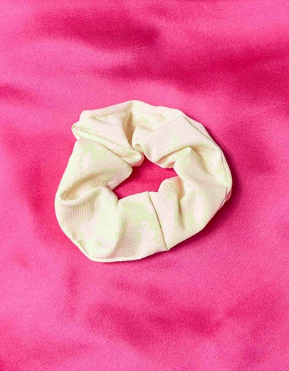 Εικόνα της Basic υφασμάτινα scrunchies μονόχρωμα Ροζ