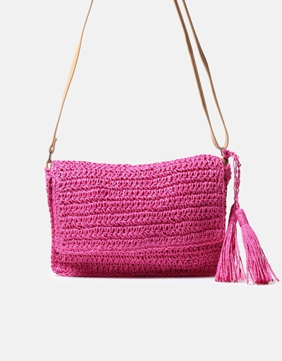 Εικόνα της Ψάθινη τσάντα ώμου με κρεμαστό διακοσμητικό Φούξια