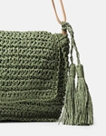 Εικόνα από Ψάθινη τσάντα ώμου με κρεμαστό διακοσμητικό Πράσινο