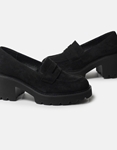 Εικόνα από Suede μονόχρωμα loafers με τετράγωνο τακούνι Μαύρο
