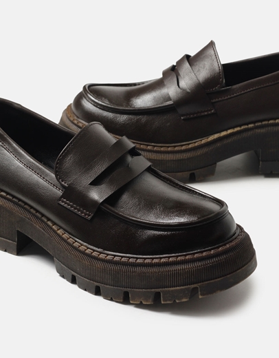 Εικόνα της Basic loafers με διπλή τρακτερωτή σόλα Καφέ