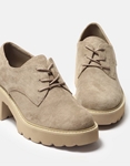 Εικόνα από Suede μονόχρωμα oxfords με τετράγωνο τακούνι Πούρο