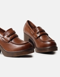 Εικόνα από Basic μονόχρωμα loafers με τετράγωνο τακούνι Καφέ