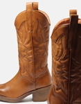 Εικόνα από Cowboy μονόχρωμες μπότες με φερμουάρ Ταμπά