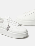 Εικόνα από Sneakers δίσολα με κρεμαστό διακοσμητικό Λευκό/Γκρι