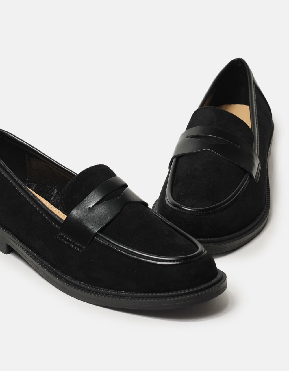 Εικόνα από Basic μονόχρωμα flat loafers με ελαστική σόλα Μαύρο