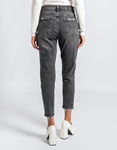 Εικόνα από Mom's fit denim ψηλόμεσο παντελόνι με τσέπες Μαύρο