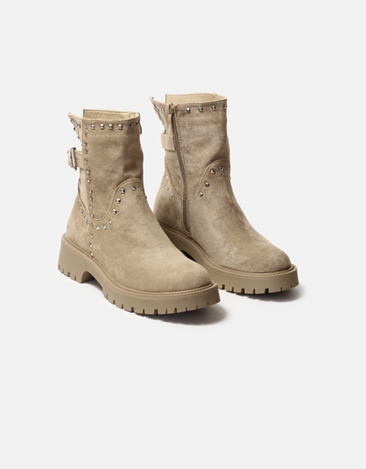 Εικόνα της Suede μονόχρωμα μποτάκια με διακοσμητικά τρουκς Πούρο