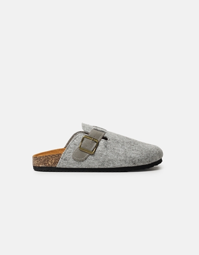 Εικόνα της Clogs μονόχρωμα με διακοσμητικό λουράκι Γκρι