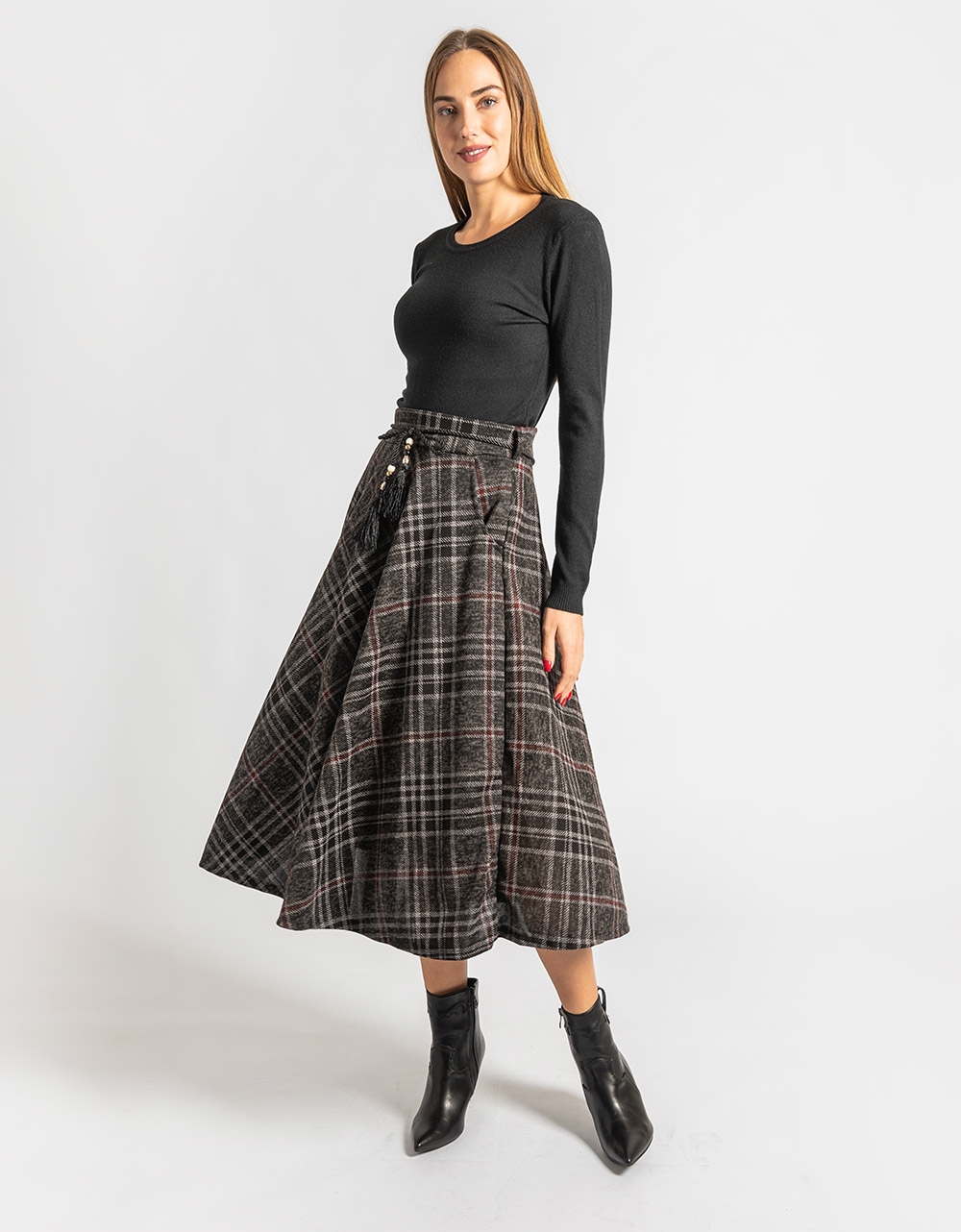 Εικόνα από Καρό φούστα σε Α γραμμή με τσέπες στο πλάι Γκρι/Μαύρο