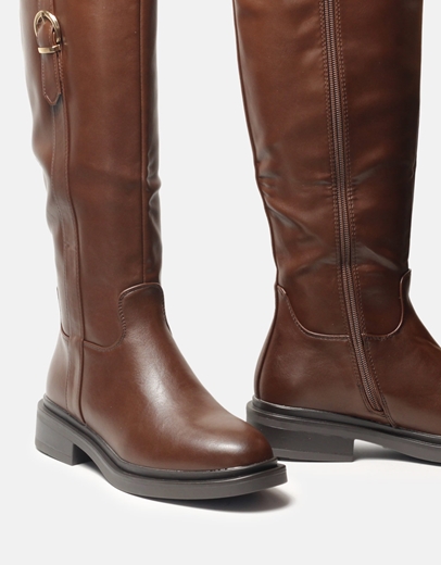 Εικόνα της Flat μονόχρωμες μπότες με μεταλλική λεπτομέρεια Καφέ