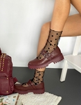 Εικόνα από Mary Jane loafers μονόχρωμα με διπλή μπαρέτα Μπορντώ