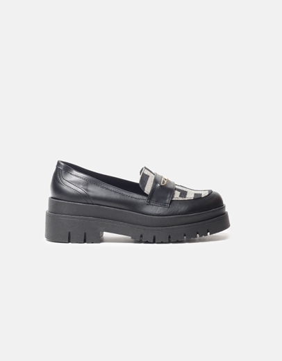 Εικόνα της Loafers με διπλή σόλα και μοτίβο μαιάνδρου Μαύρο