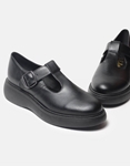 Εικόνα από Basic μονόχρωμα flat loafers με μπαρέτα Μαύρο