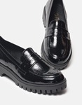 Εικόνα από Basic μονόχρωμα loafers με τρακτερωτή σόλα Μαύρο