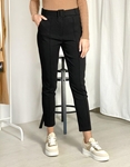 Εικόνα από Basic μονόχρωμο παντελόνι από βισκόζη με ζώνη Μαύρο