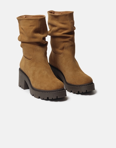 Εικόνα της Δερμάτινα μποτάκια με σούρες μονόχρωμα Ταμπά