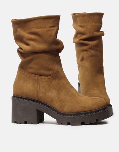 Εικόνα της Δερμάτινα μποτάκια με σούρες μονόχρωμα Ταμπά