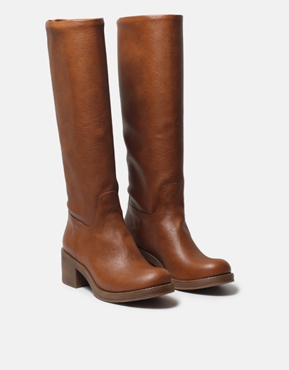 Εικόνα της Μονόχρωμες μπότες Ελληνικής κατασκευής με τετράγωνο τακούνι Ταμπά