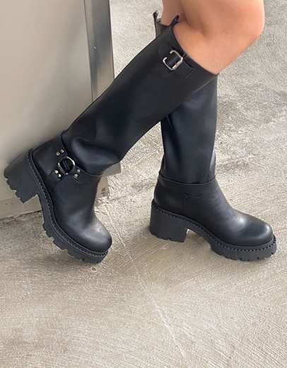 Εικόνα της Δερμάτινες μπότες Ελληνικής κατασκευής με τρακτερωτή σόλα Μαύρο