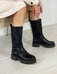 Εικόνα από Δερμάτινες μπότες μονόχρωμες με τρακτερωτή σόλα Μαύρο
