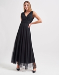 Εικόνα από Maxi φόρεμα αμπίρ αμάνικο με τούλι Μαύρο
