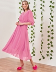 Εικόνα από Κρουαζέ μονόχρωμο μάξι φόρεμα Ροζ