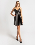 Εικόνα από Κρουαζέ μίνι φόρεμα με λεπτομέρεια από strass Μαύρο