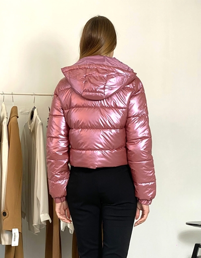 Εικόνα της Puffy μονόχρωμο cropped μπουφάν με κουκούλα Ροζ