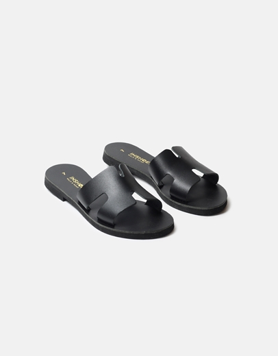 Εικόνα της Δερμάτινα σανδάλια Ελληνικής κατασκευής με φάσα και ανοίγματα Μαύρο