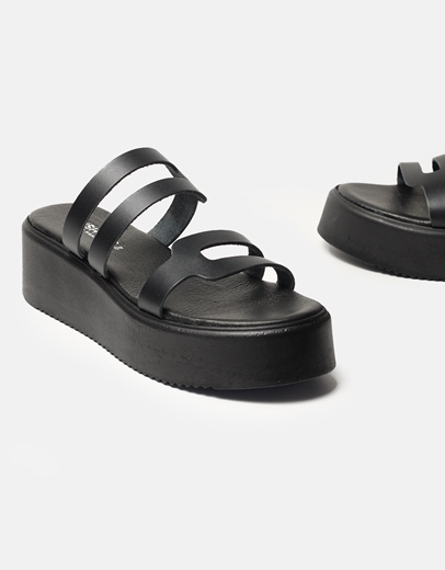 Εικόνα της Δερμάτινα flatforms μονόχρωμα Ελληνικής κατασκευής Μαύρο