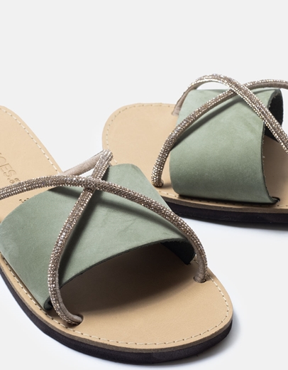 Εικόνα της Δερμάτινα σανδάλια Ελληνικής κατασκευής σχέδιο από strass Βεραμάν