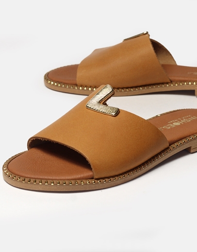 Εικόνα της Δερμάτινα σανδάλια Ελληνικής κατασκευής με ασύμμετρο σχέδιο Ταμπά