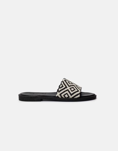 Εικόνα της Δερμάτινα σανδάλια Ελληνικής κατασκευής με γεωμετρικό μοτίβο Μαύρο