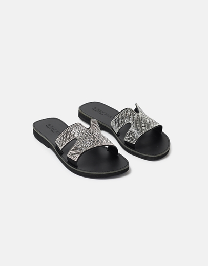 Εικόνα της Δερμάτινα flat σανδάλια Ελληνικής κατασκευής με φάσα από strass Μαύρο