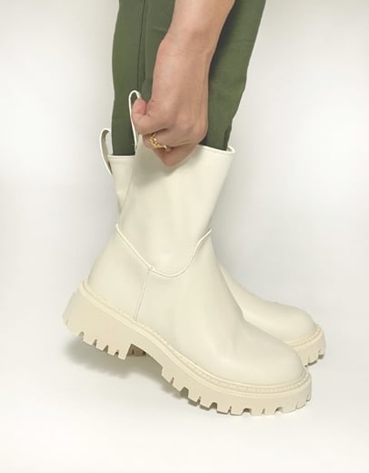 Εικόνα της Basic μονόχρωμα μποτάκια με τρακτερωτή σόλα Πάγου