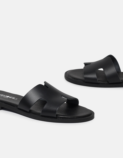 Εικόνα της Δερμάτινα σανδάλια Ελληνικής κατασκευής με ανοίγματα Μαύρο