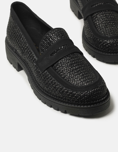 Εικόνα της Basic loafers Ελληνικής Κατασκευής με σχέδιο πλέξης Μαύρο