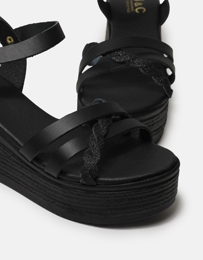 Εικόνα της Δερμάτινες πλατφόρμες Ελληνικής κατασκευής με λεπτομέρεια από strass Μαύρο