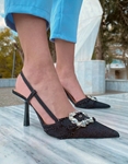 Εικόνα από Open heel μυτερές γόβες με λεπτό τακούνι Μαύρο